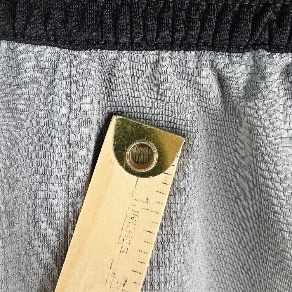 Nike small snag